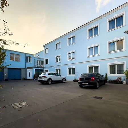 Pension Erlaa Wenen Buitenkant foto